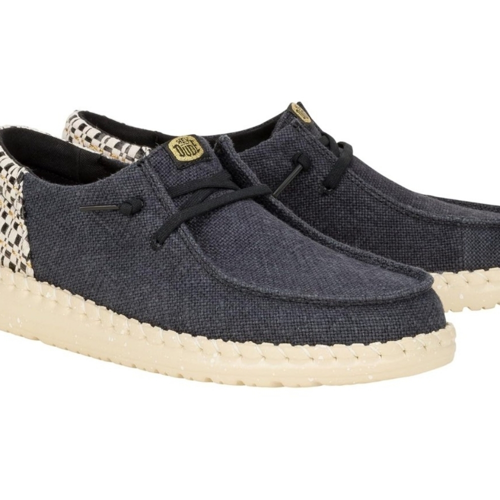 Women's Hey Dudes Sz.9